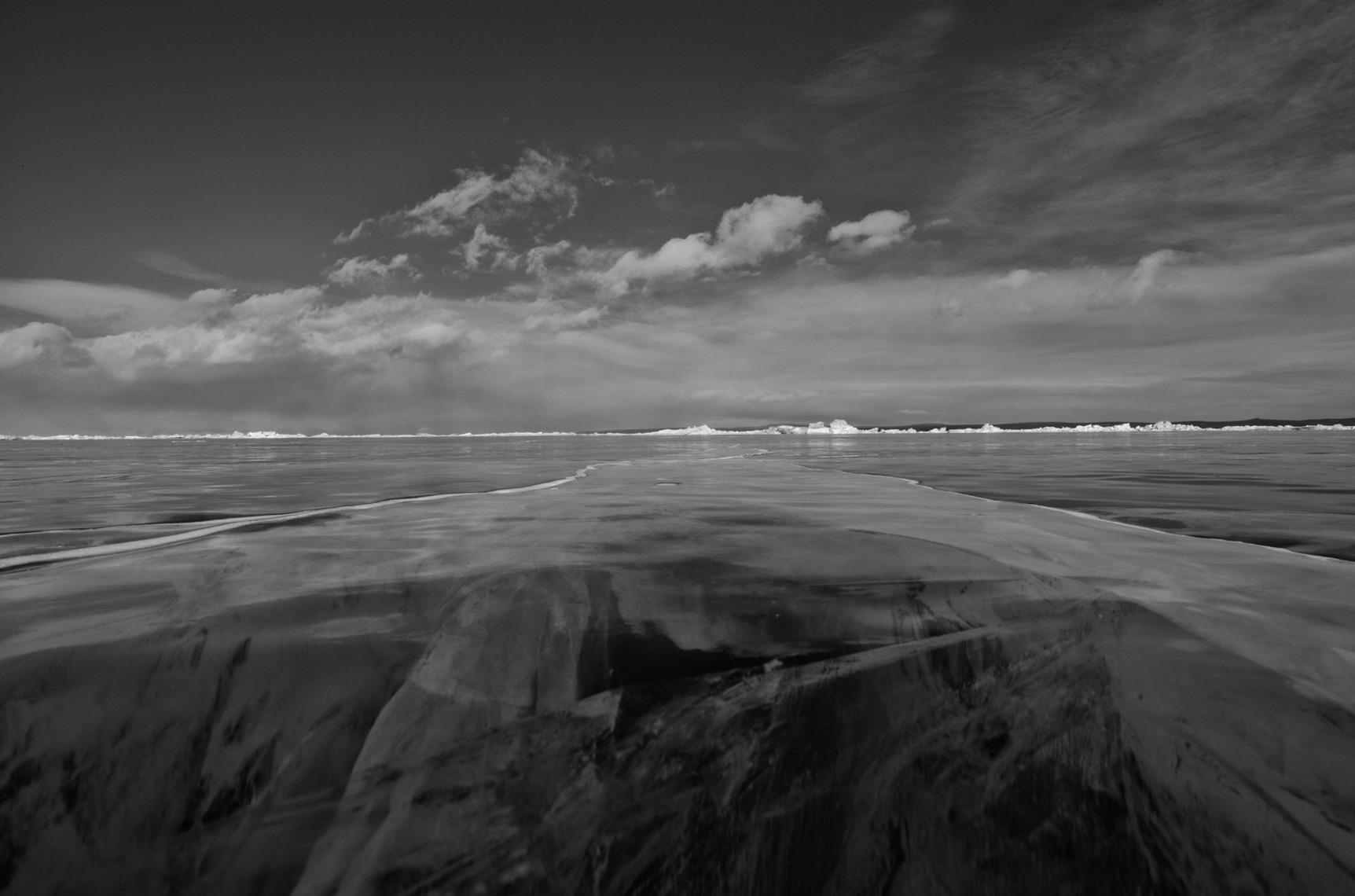 Frozen-Lake-Mongolia28